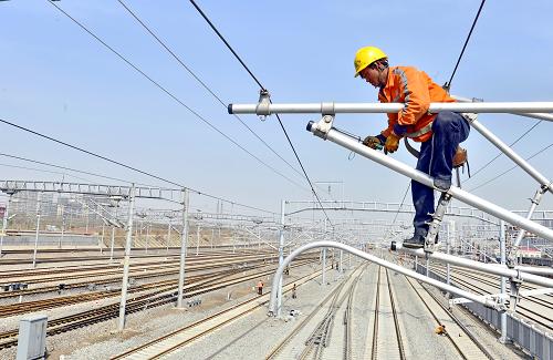 津秦客运专线线路架设工程完工(组图)-新闻