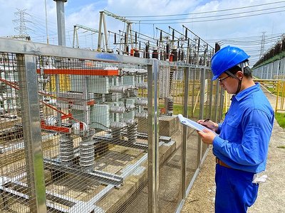 宁波电网电容器集中消缺,保障炎夏“凉风习习