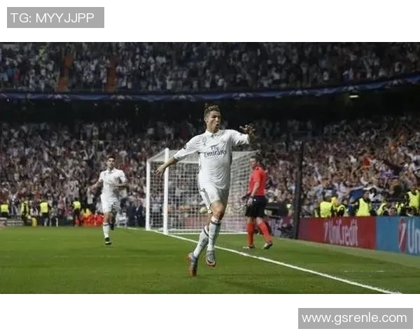 埃泽北伦敦德比首演帽子戏法助球队大胜展现超凡实力